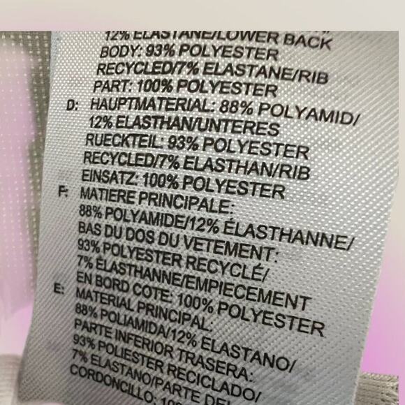 Adidas women’s running vest size M. Cream/ivory color. Full front zip. - Picture 9 of 12